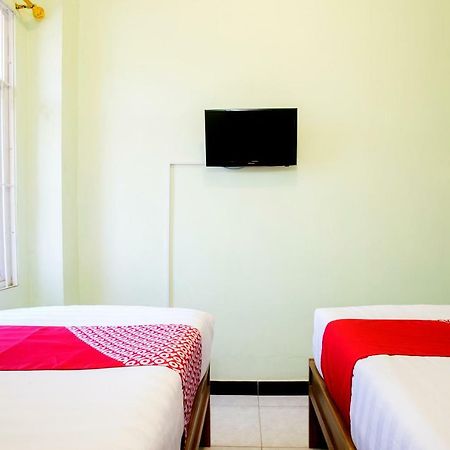 Oyo 1419 Rhona Guest House Syariah Jogjacarta Exterior foto