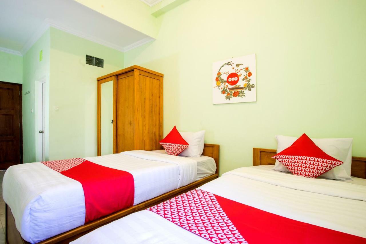Oyo 1419 Rhona Guest House Syariah Jogjacarta Exterior foto