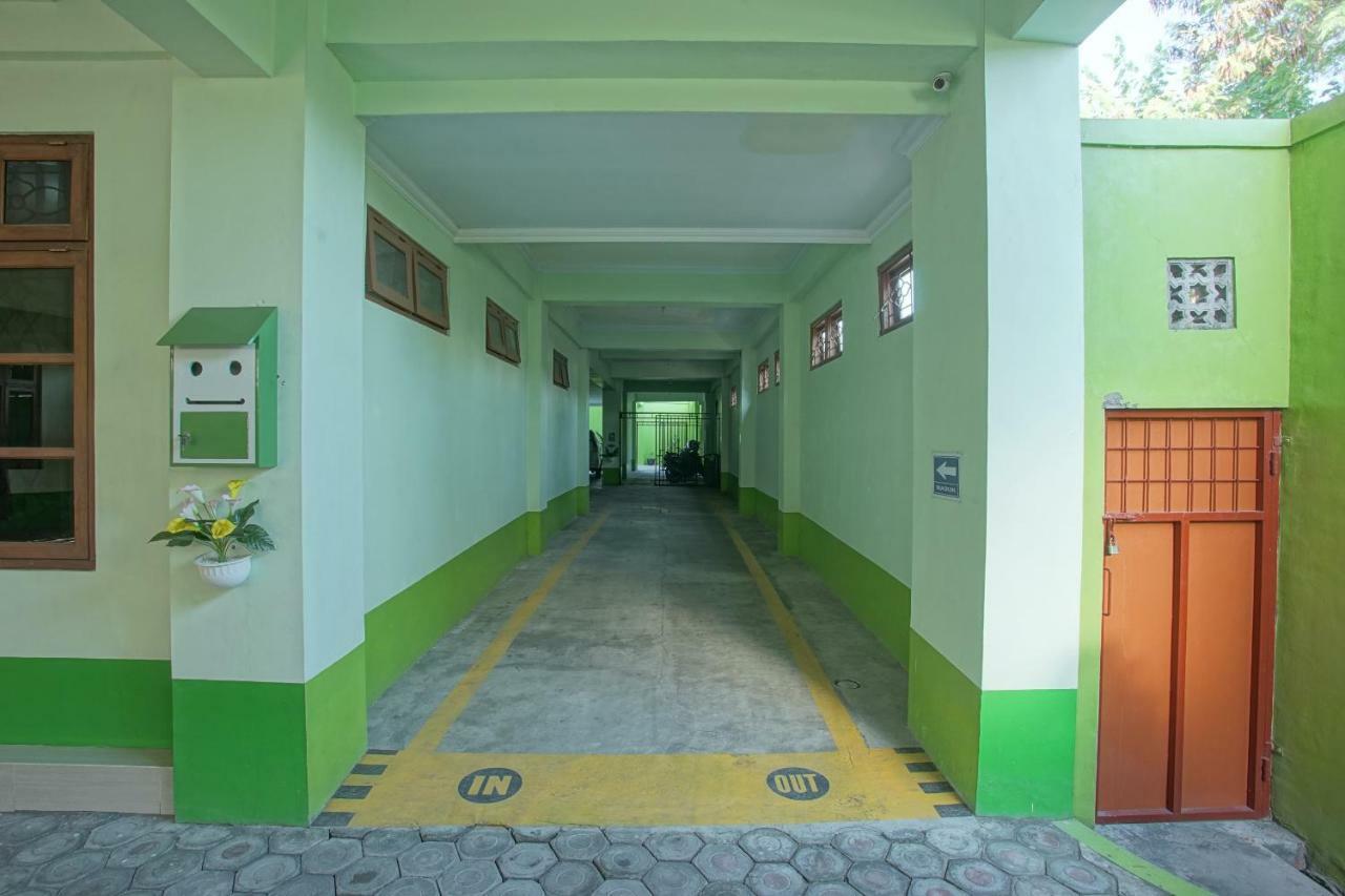 Oyo 1419 Rhona Guest House Syariah Jogjacarta Exterior foto