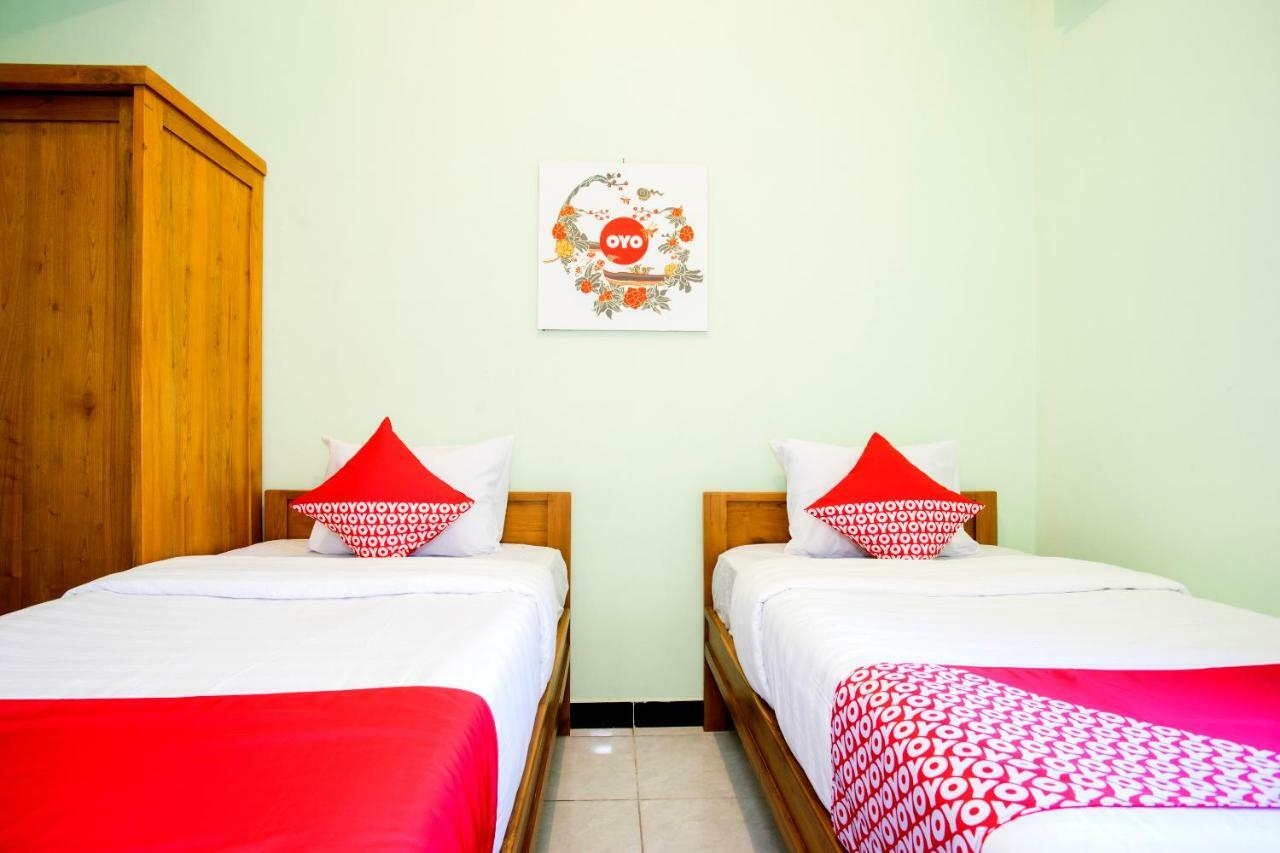 Oyo 1419 Rhona Guest House Syariah Jogjacarta Exterior foto
